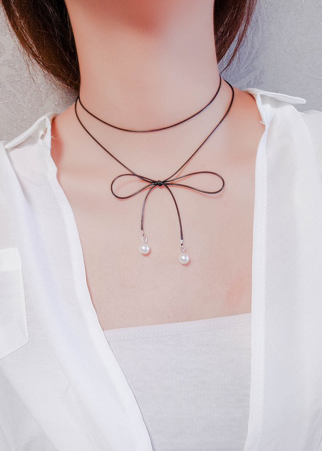 Vòng cổ choker nơ hạt châu đen - DC003