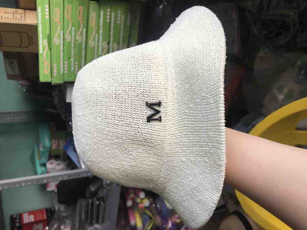 MŨ CÓI MỀM MẠI CHE NẮNG TỐT PHỐI CHỮ "M" XINH XẮN