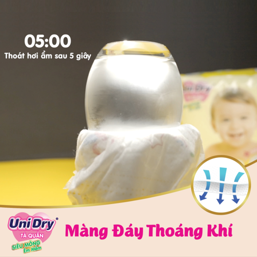 Combo 2 tã quần em bé siêu mỏng UniDry  - Tặng 2 gói khăn ướt Unifresh VitaminE 80M