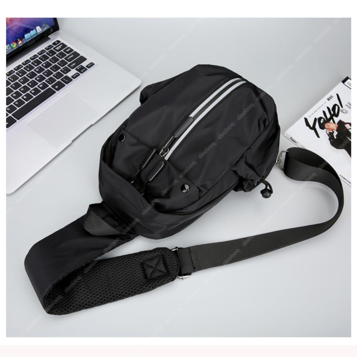 Túi đeo chéo nam thiết kế đeo chéo tiện lợi Doo Bag chất liệu nylon chống kháng nước bền đẹp