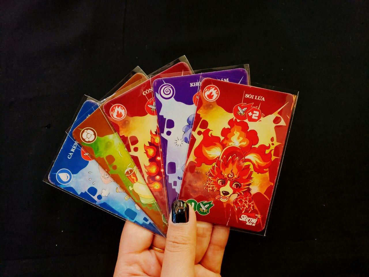 Sleeves bọc bài trọn bộ board game Lớp học Mật ngữ - Siêu Thú Ngân Hà