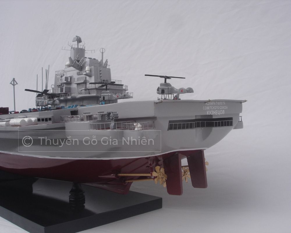 Mô Hình Thuyền Gỗ Phong Thủy Dạng Thuyền Chiến ADMIRAL KUZNETSOV Chính Hãng Hàng Xuất Khẩu Chất Lượng Cao
