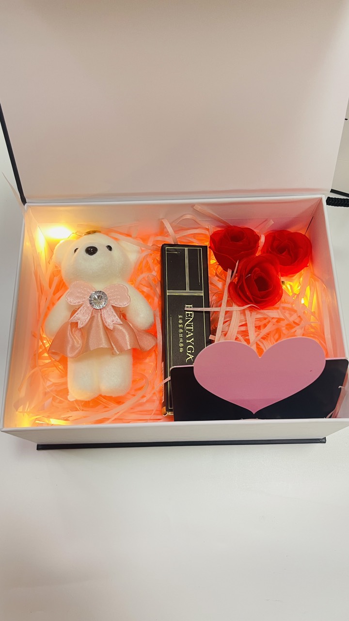Combo hộp quà tặng người yêu, tặng bạn thân, valentine, quà tặng bạn gái lãng mạn kèm son và phụ kiện