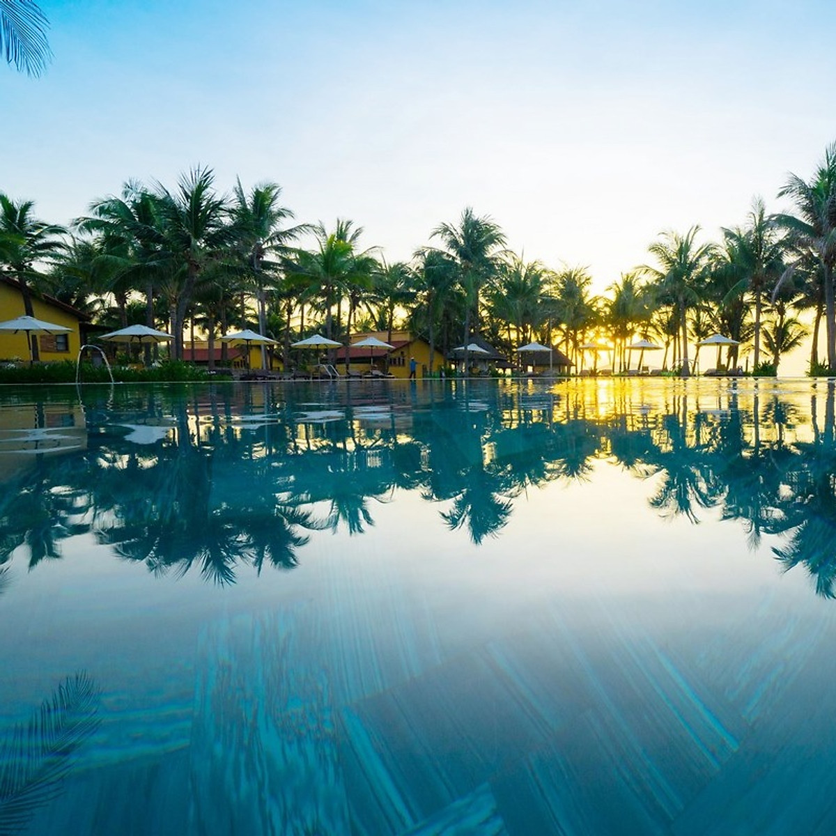 Pandanus Resort 4* Phan Thiết - Buffet Sáng, Hồ Bơi, Bãi Biển Riêng, Voucher Giá Tốt, Khách Sạn Mũi Né, Và Nhiều Ưu Đãi Hấp Dẫn
