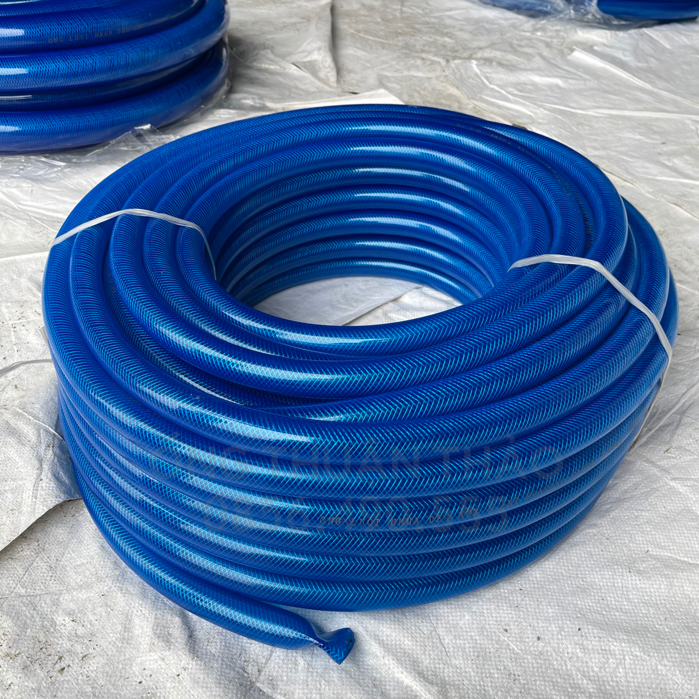 ỐNG NHỰA PVC LƯỚI DẺO PHI 25MM - ỐNG NHỰA MỀM DẪN NƯỚC- ỐNG THUẬN THẢO