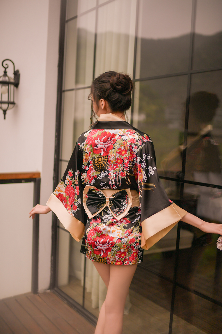 Áo ngủ kimono from ngắn cách tân sexy TK1311