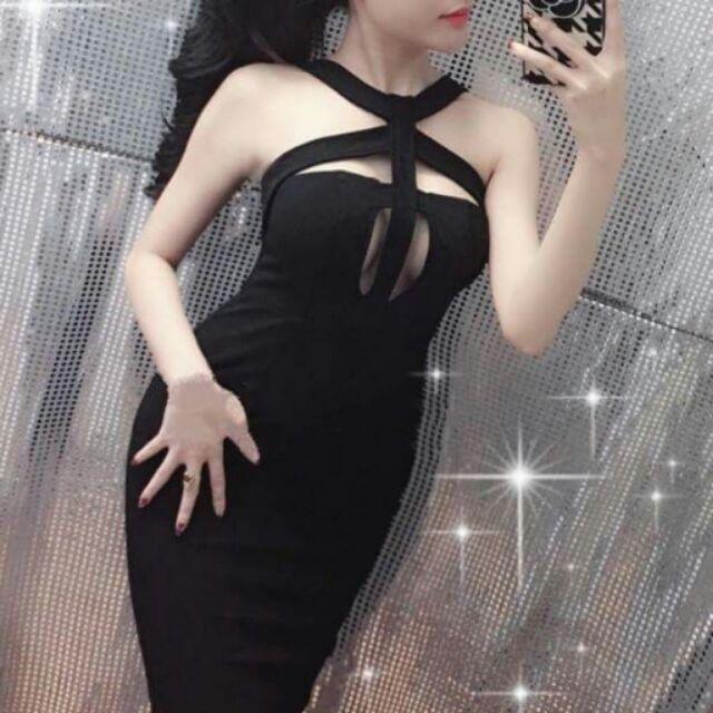 Đầm cúp đính dây khoét ngực