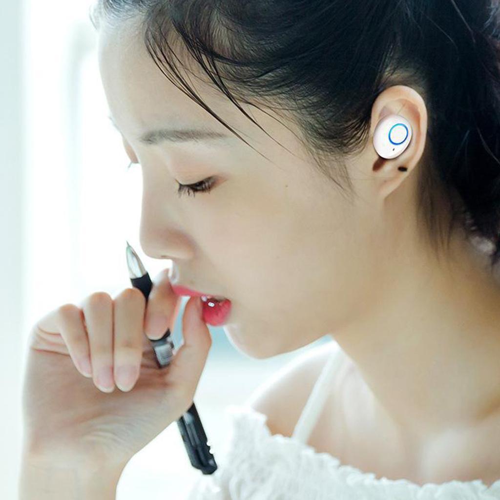 Wireless 5.0 Noise Cancelling Earphones Light Blue