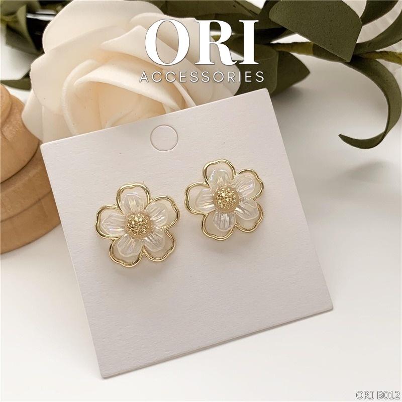 Khuyên tai nữ cánh hoa Heulwen xinh xắn ORI ACCESSORIES B012