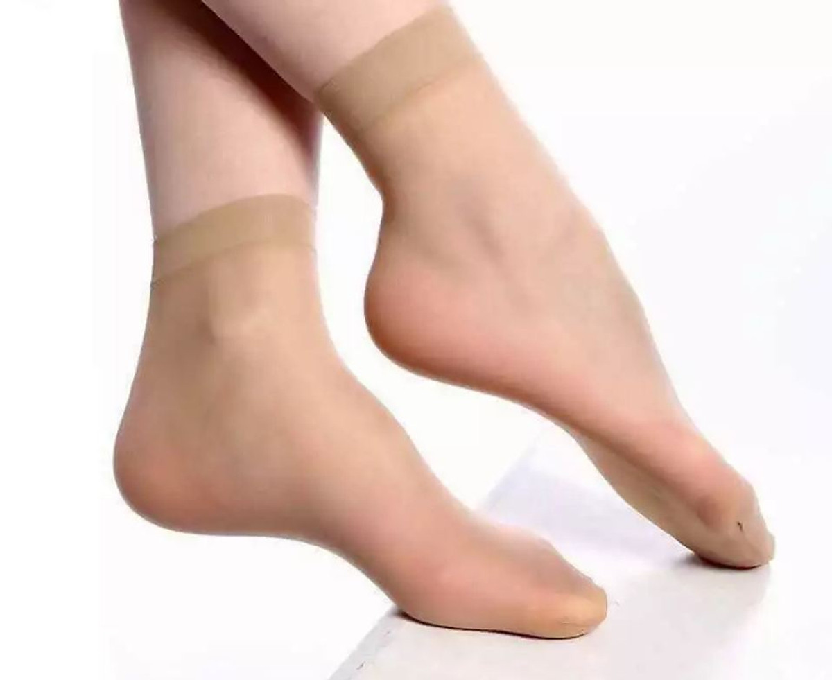 Tất da chân cho nữ có hai màu da và đen