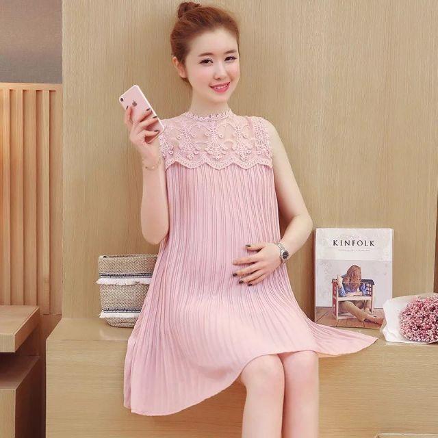 Đầm tiểu thư phối ren dập xếp ly