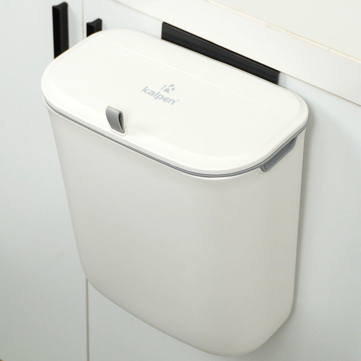 Thùng rác treo tủ bếp, dính tường có nắp đậy 10L Kalpen G1 chuẩn Đức