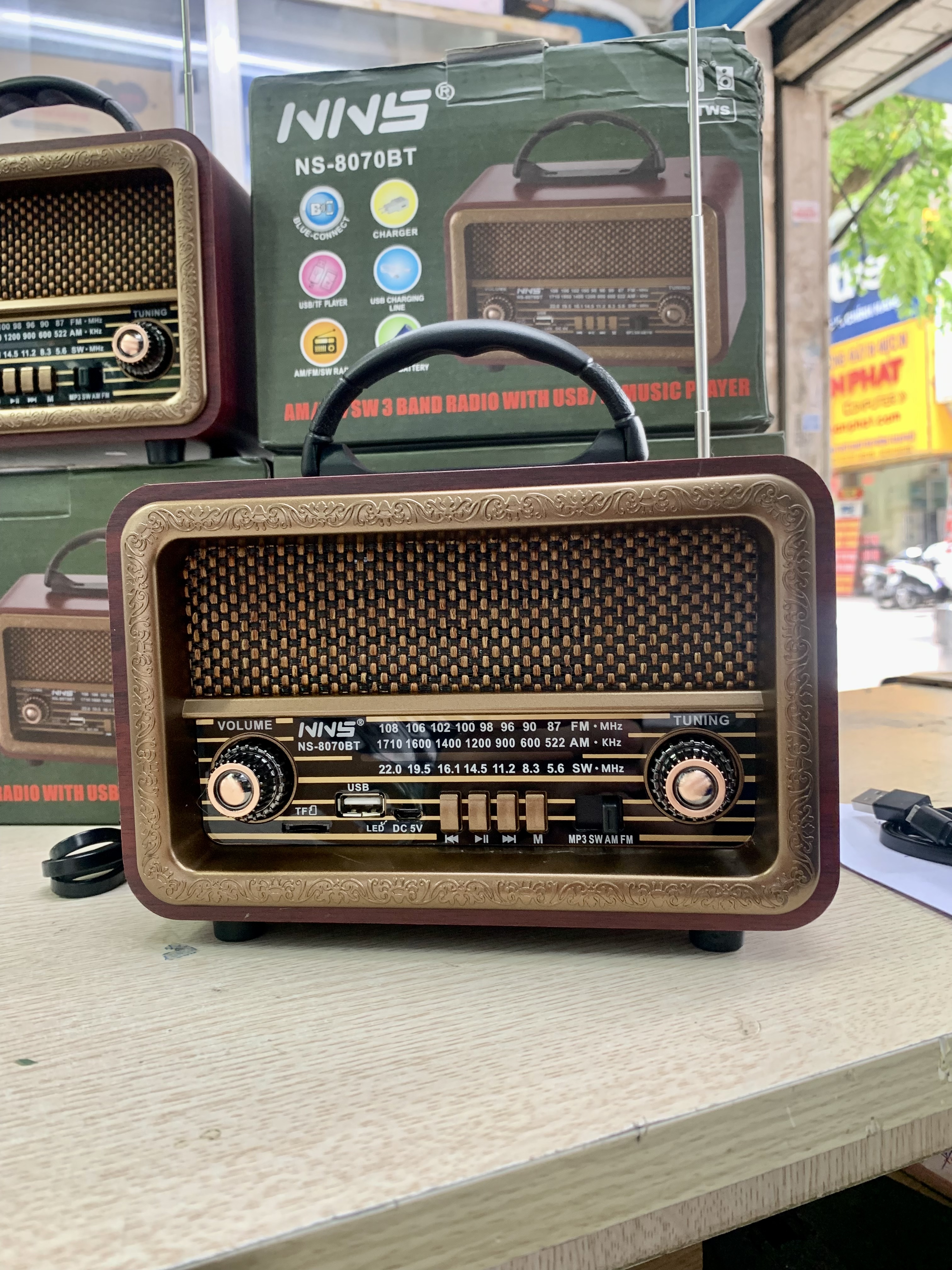 Đài FM Bluetooth5.0/USB/TF DC-1800BT Đài phát thanh cổ điển Sang trọng -Fm Am Sw 3 băng tần với USB Sd Tf Mp3 Radio vân gỗ-Hàng Chính Hãng