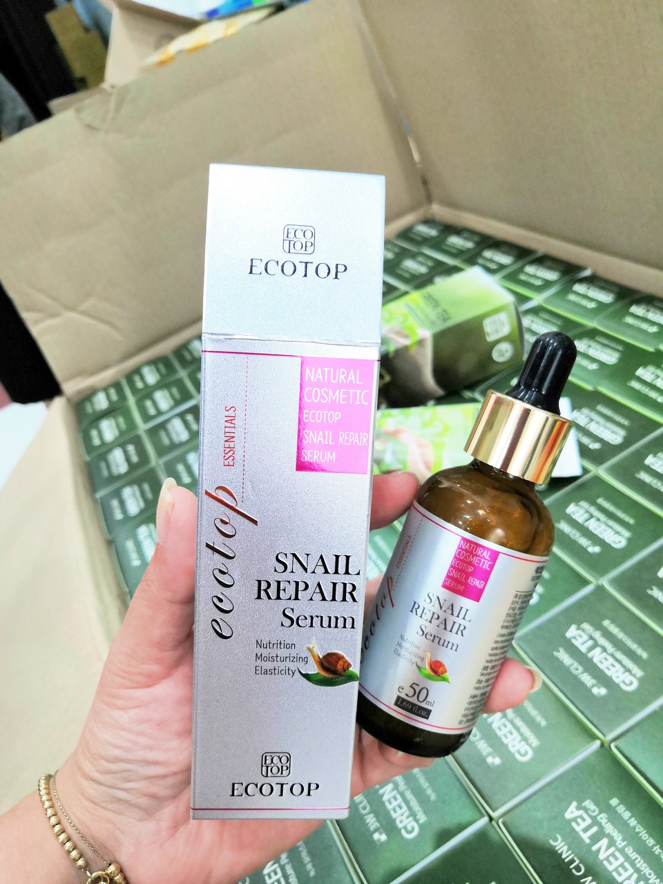 Combo serum dưỡng ẩm ốc sên Ecotop 50ml+ Kem chống nắng collagen hằng ngày SPF50+ Ecotop 70ml (Tặng 1 hộp mặt nạ Jant Blanc 10 miếng)