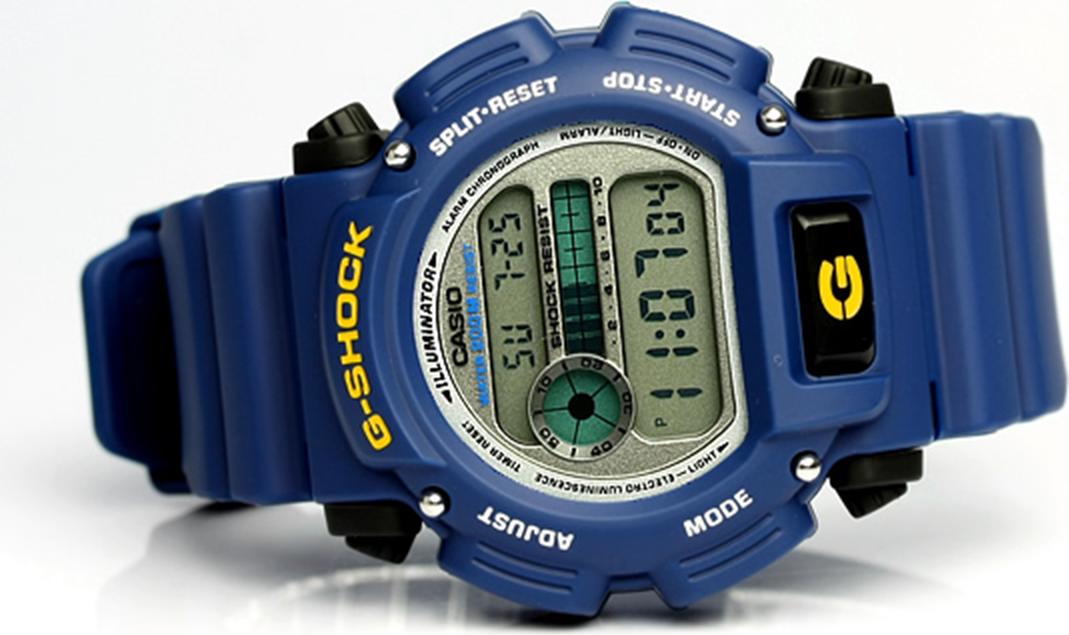 Đồng hồ nam dây nhựa Casio G-SHOCK DW-9052-2VDR