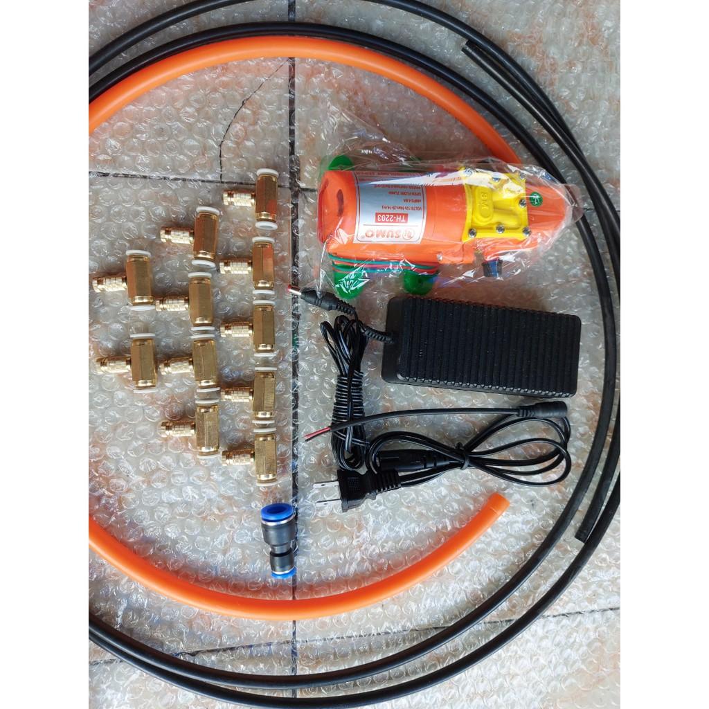 Bộ phun sương. bộ phun sương, tới lan. Bơm Sumo cam kèm nguồn 12v_5a. 20m dây phun. 15 béc đồng. 1m dây hút, lọc rác...