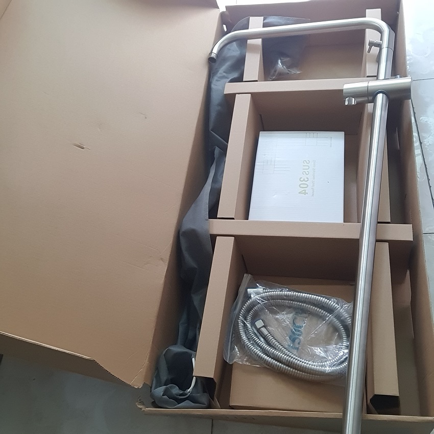 Sen cây tắm đứng kiểu lạnh, làm bằng thép không gỉ