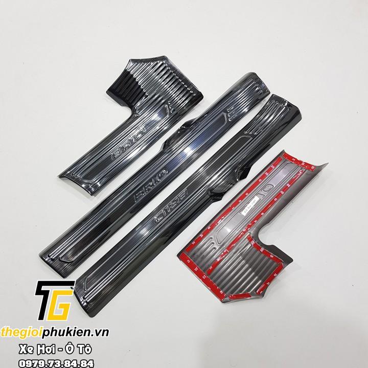 COMBO Nẹp bước chân và ốp chống trầy cốp Honda Brio vân Titan