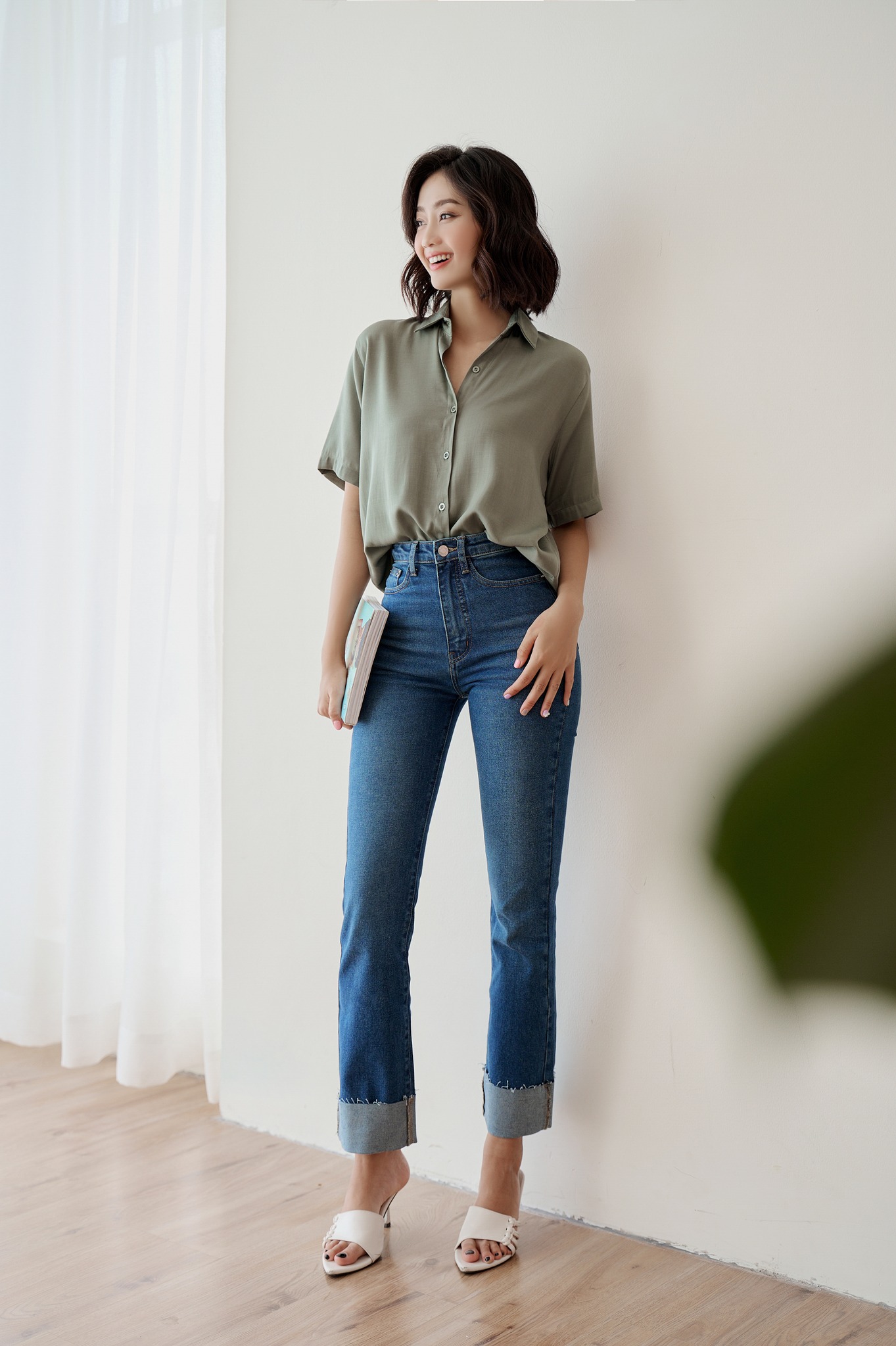 OLV - Quần Raw Hem Wide Leg Jeans