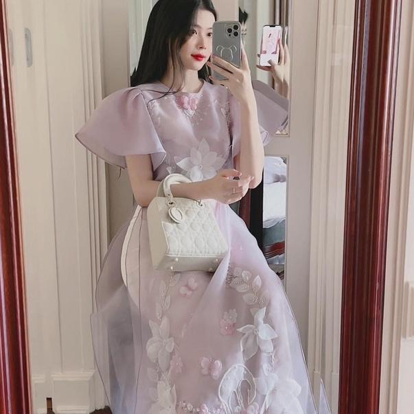 Áo Dài Thiết Kế Đính Hoa Tay Cánh Tiên 4 Tà , A12