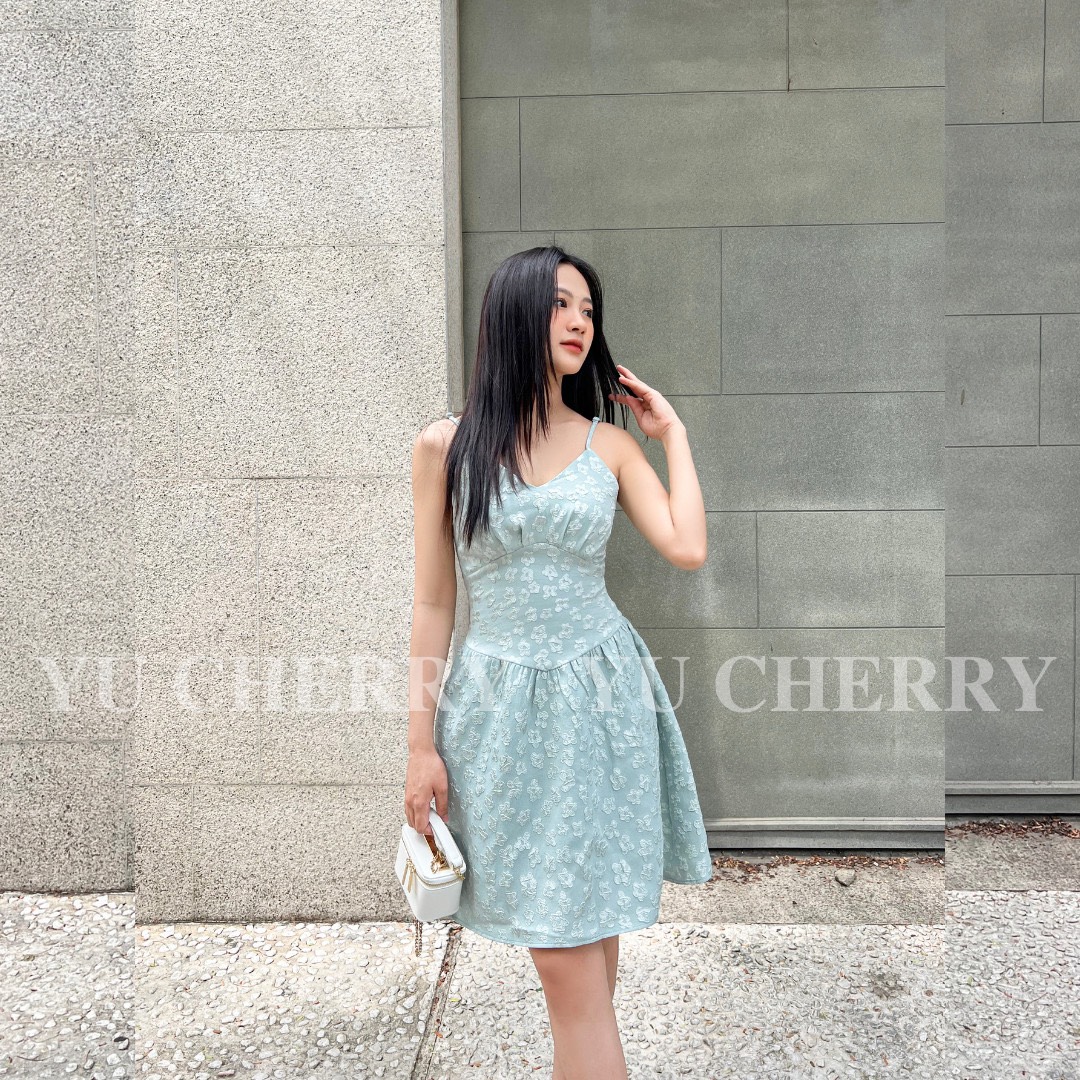 YU CHERRY | Đầm V Neck Cami Dress YD154