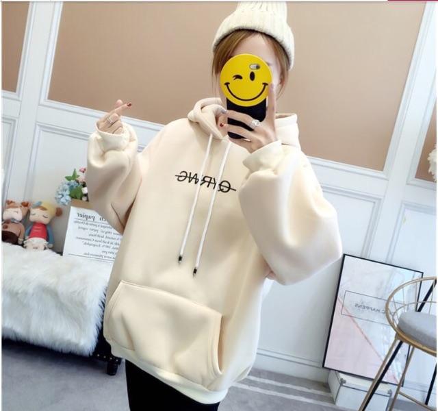 Áo hoodie nữ in kí tự