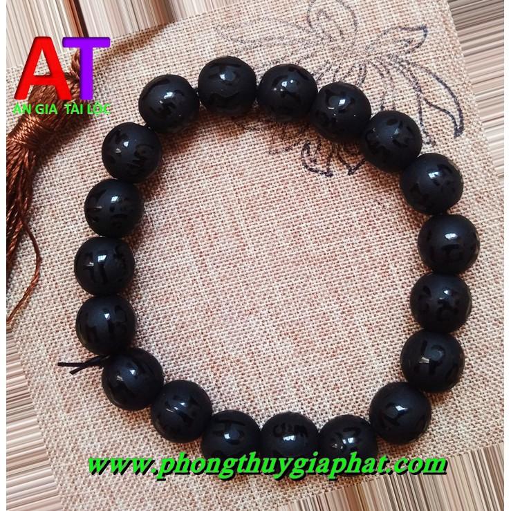 Vòng đeo tay đá núi lửa