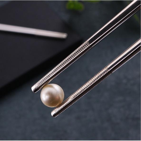Set 5 đũa ăn Nhật Bản inox 304 mẫu hoa văn đặc ruột
