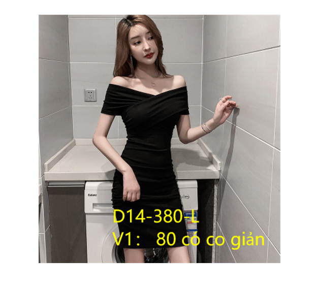 Đầm đen dáng ôm hở vai