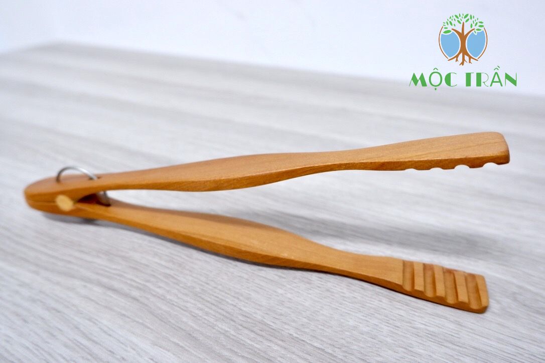 Kẹp gắp thức ăn bằng gỗ xà cừ tự nhiên 27 cm tiện dụng
