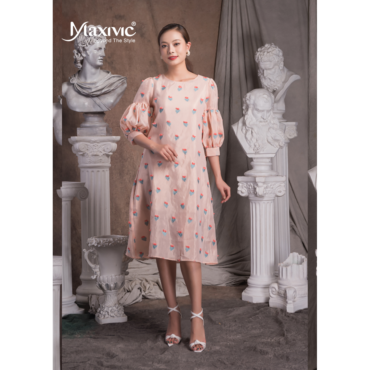 Đầm Voan Chữ A Strawberry Clump Tay Lồng Đèn Maxivic M082226