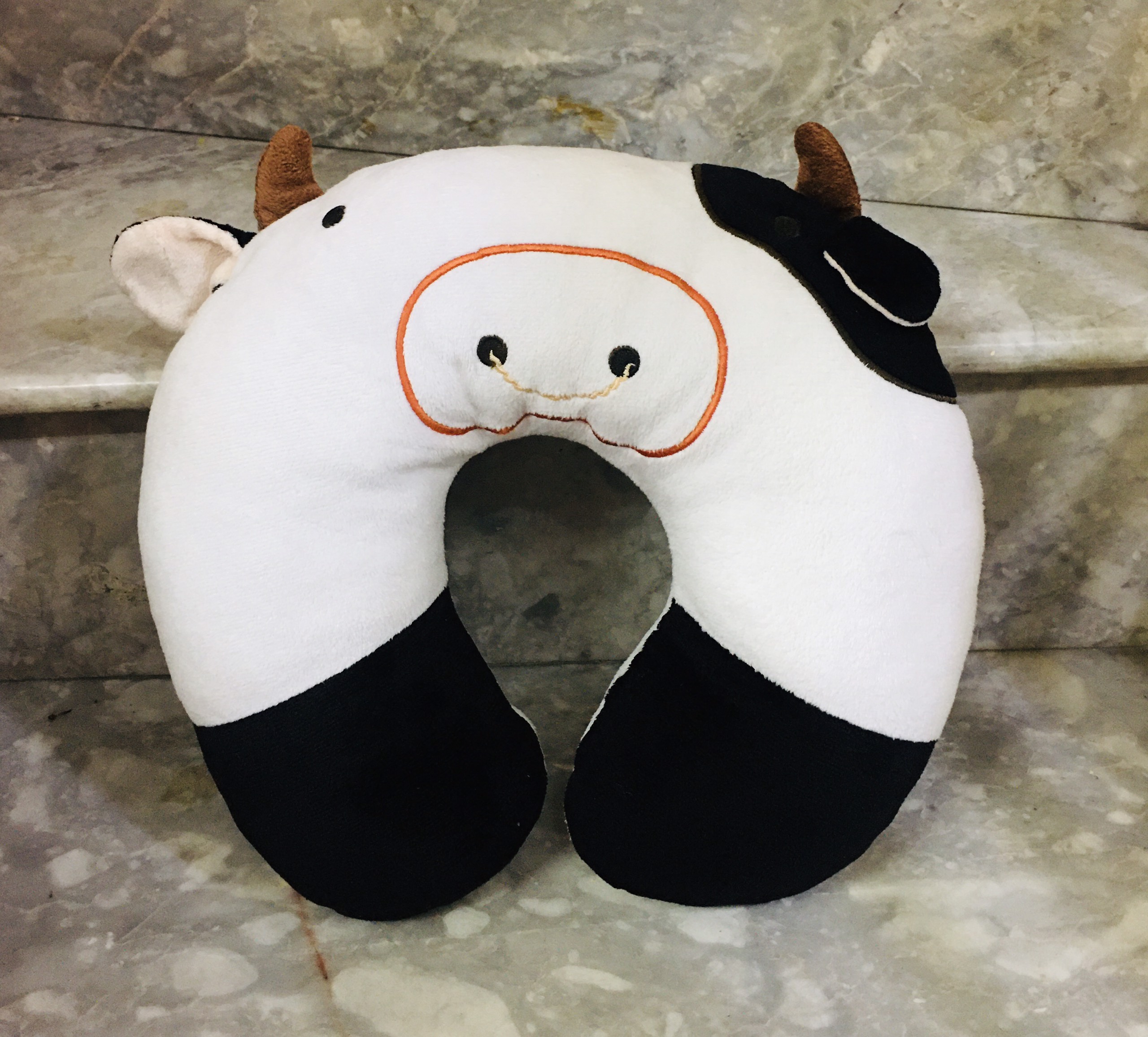 Gối chữ U hình dễ thương