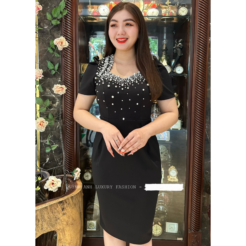 Đầm Body Đen Đính Đá Ngọc Trai Sang Trọng Amber Dress