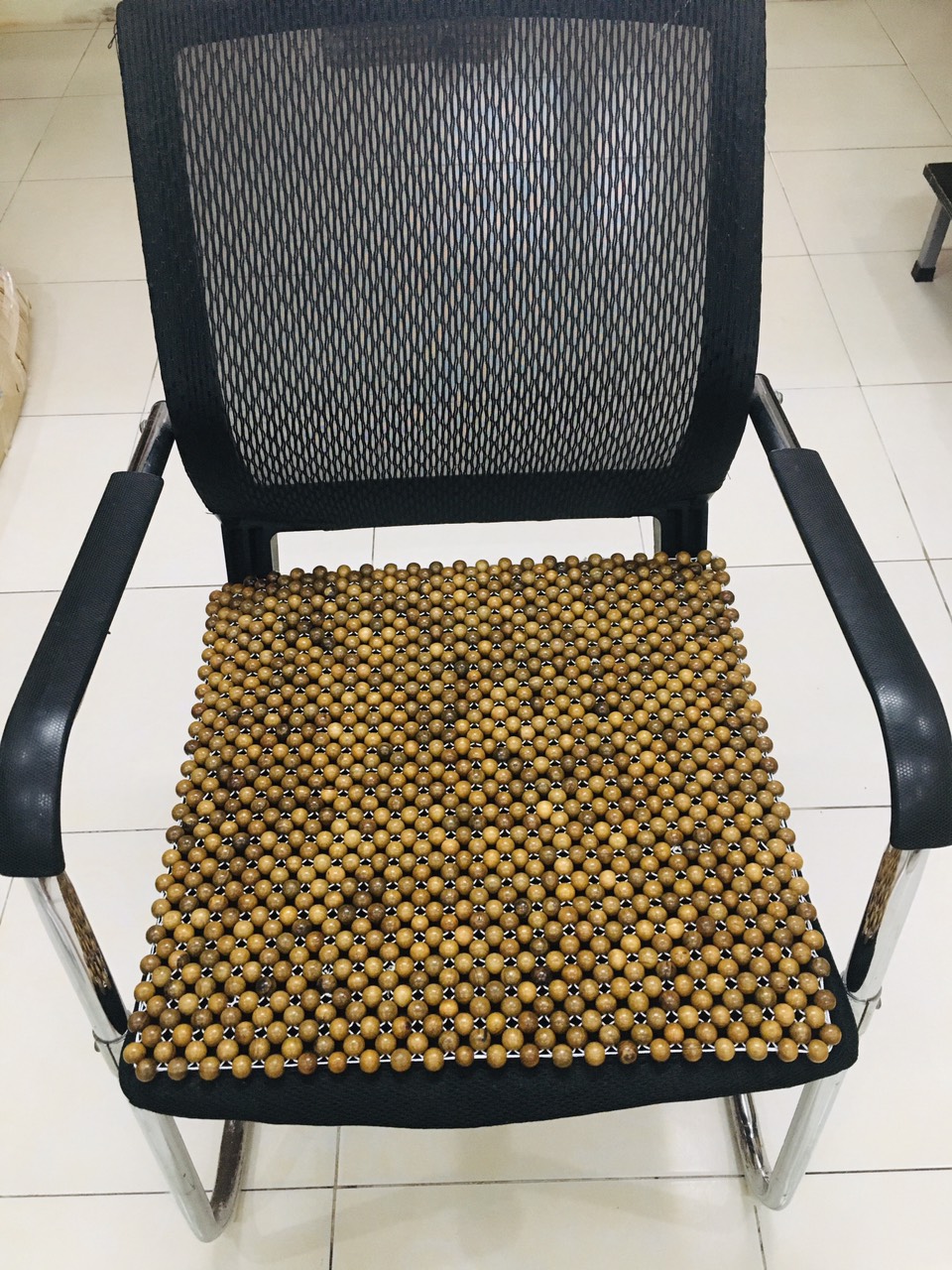 Đệm lót ghế văn phòng hạt gỗ Bách Xanh cao cấp