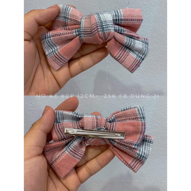 Nơ kẹp tóc kẻ