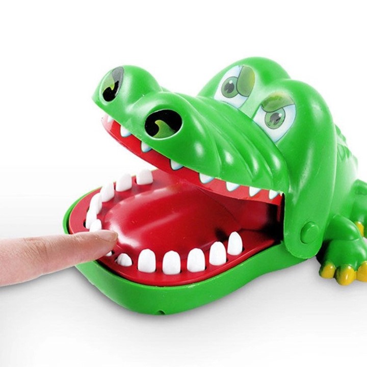 Đồ chơi Cá sấu cắn tay có 3 loại to nhỏ cho bé - đồ chơi giải trí vui nhộn