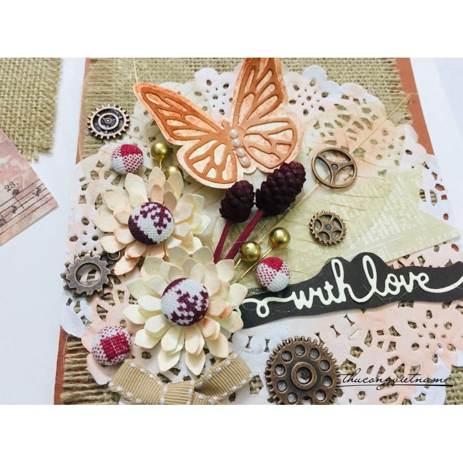 Thiệp vinatge mặt đồng và bướm With love 15x20cm