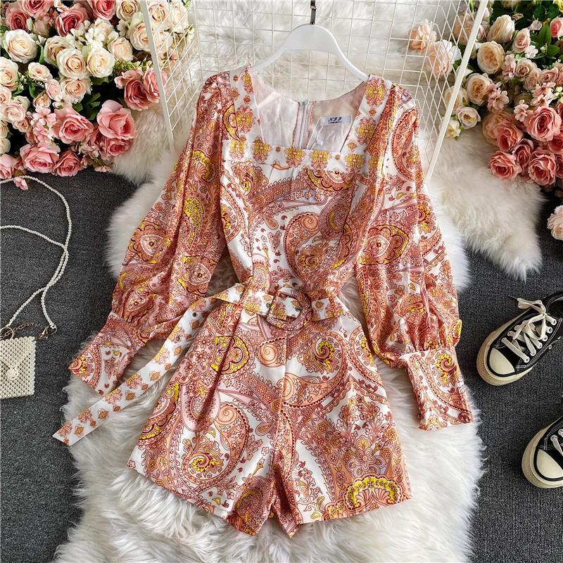 Jumpsuit thổ cẩm, đồ bay tay phồng kèm nịt siêu sang