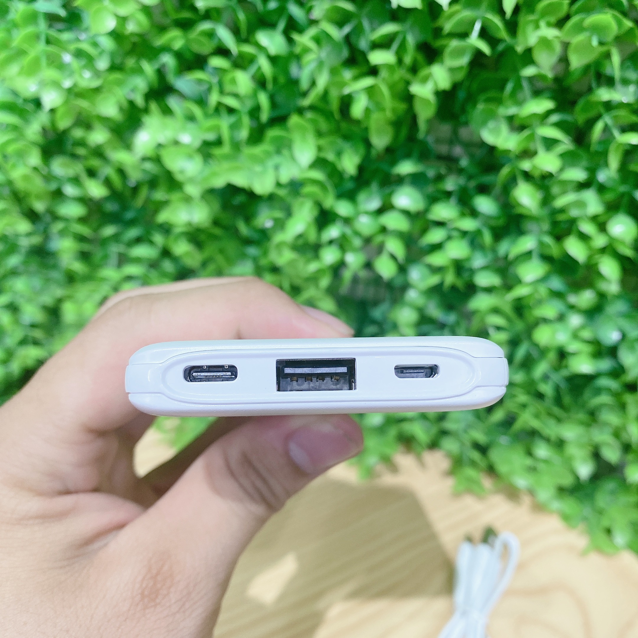 Sạc Dự Phòng Earldom dung lượng 6000mAh PB - 24 màu trắng hàng chính hãng