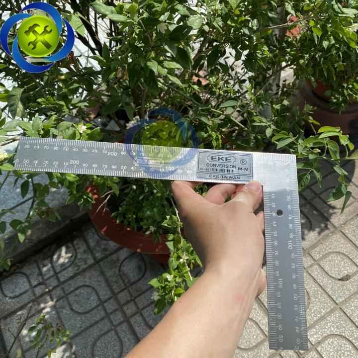 Thước góc vuông Đài Loan EKE-2030 kích thước 200mm x 400mm