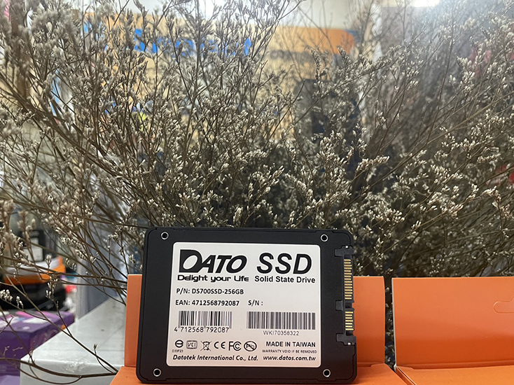 Ổ Cứng SSD DATO DS700 256GB sata3 2.5&quot; - Hàng Chính Hãng