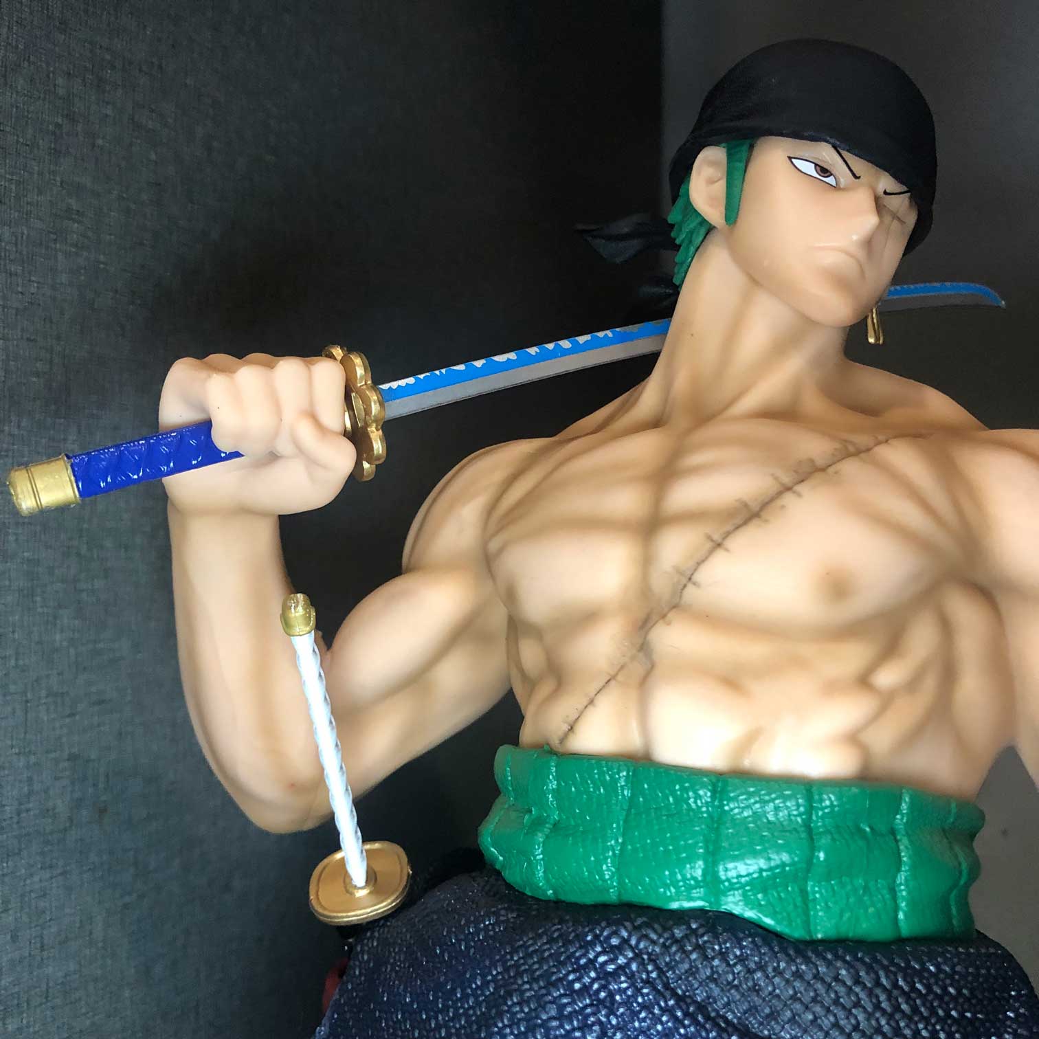 Mô hình Zoro cực ngầu 5 đầu 50 cm - One Piece