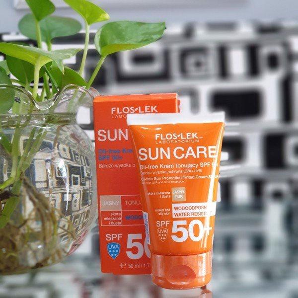Kem chống nắng kiềm dầu Floslex Sun Care Oil Free Sun Protection Tinted Cream 50ml Floslek Suncare