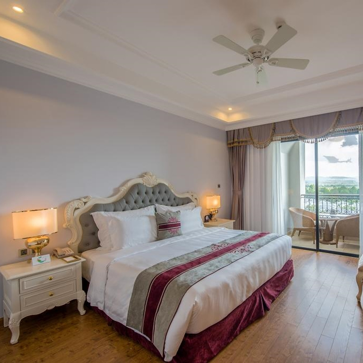 Trọn Gói 3N2Đ Cho 04 Người Tại Vinpearl Phú Quốc Hoặc Nha Trang, Villa 02 PN, 06 Bữa Buffet, Vui Chơi VinWonders Không Giới Hạn