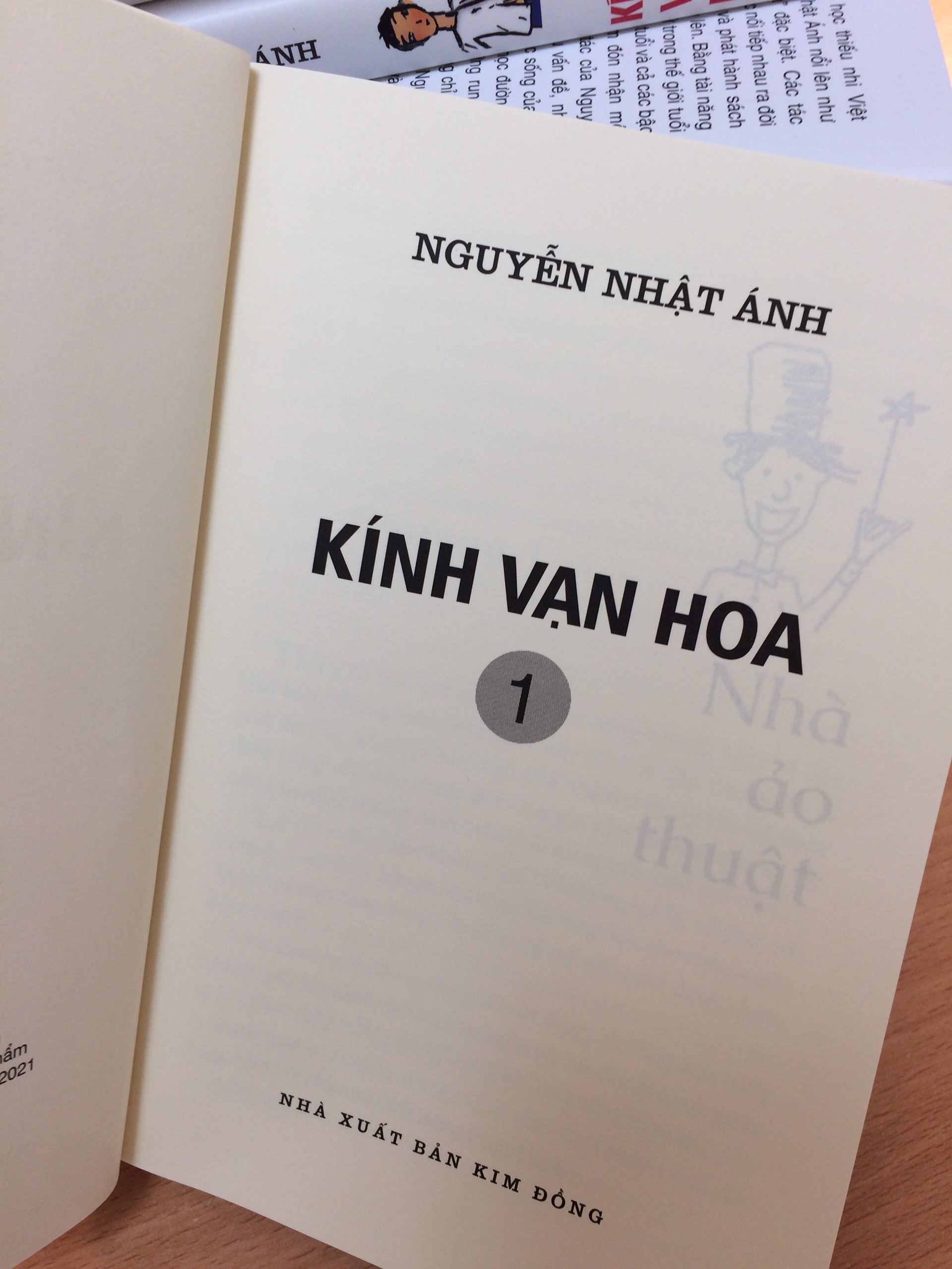 KÍNH VẠN HOA (PHIÊN BẢN MỚI) - TẬP 1