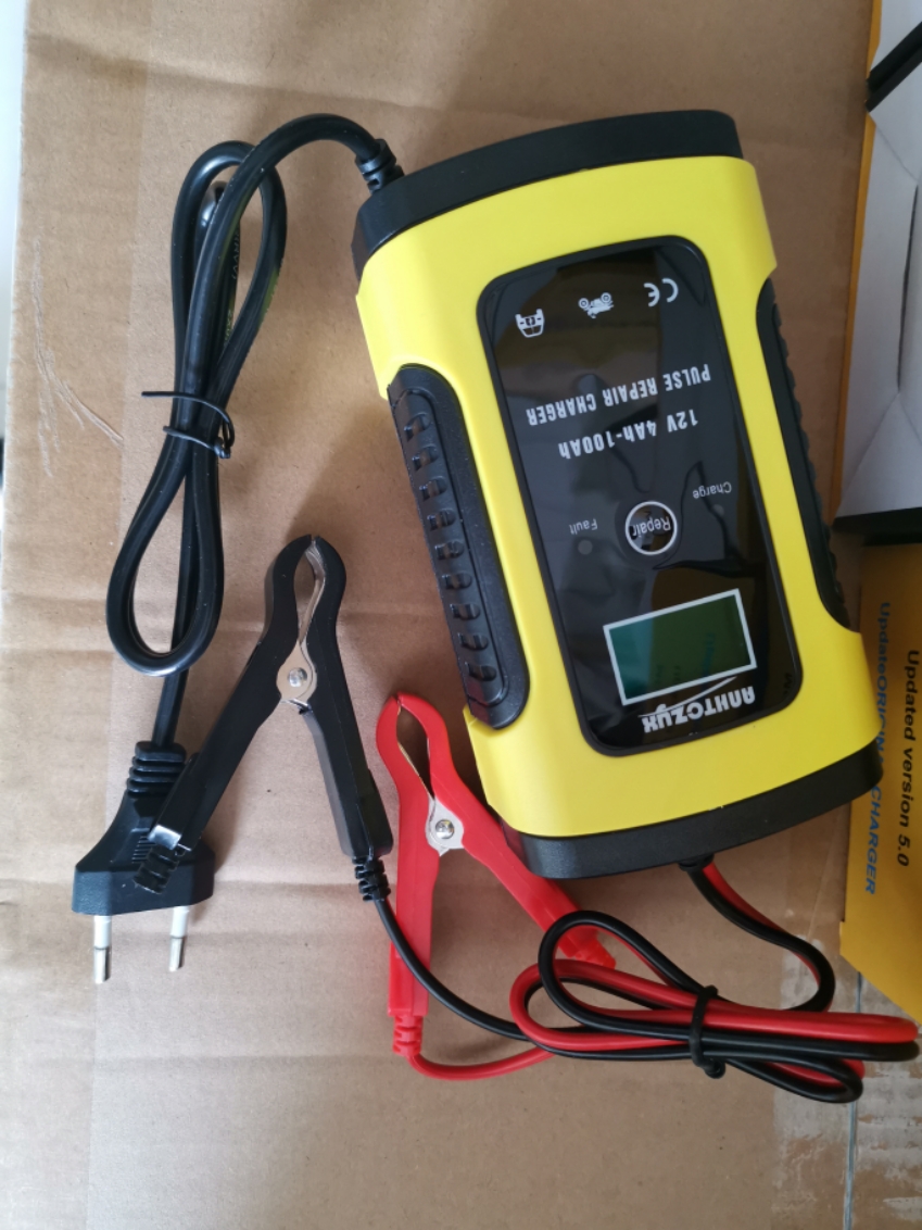 Sạc bình acquy 12 v có chức năng khử sun phat thông minh tự ngắt khi đầy từ 4ah-100ah