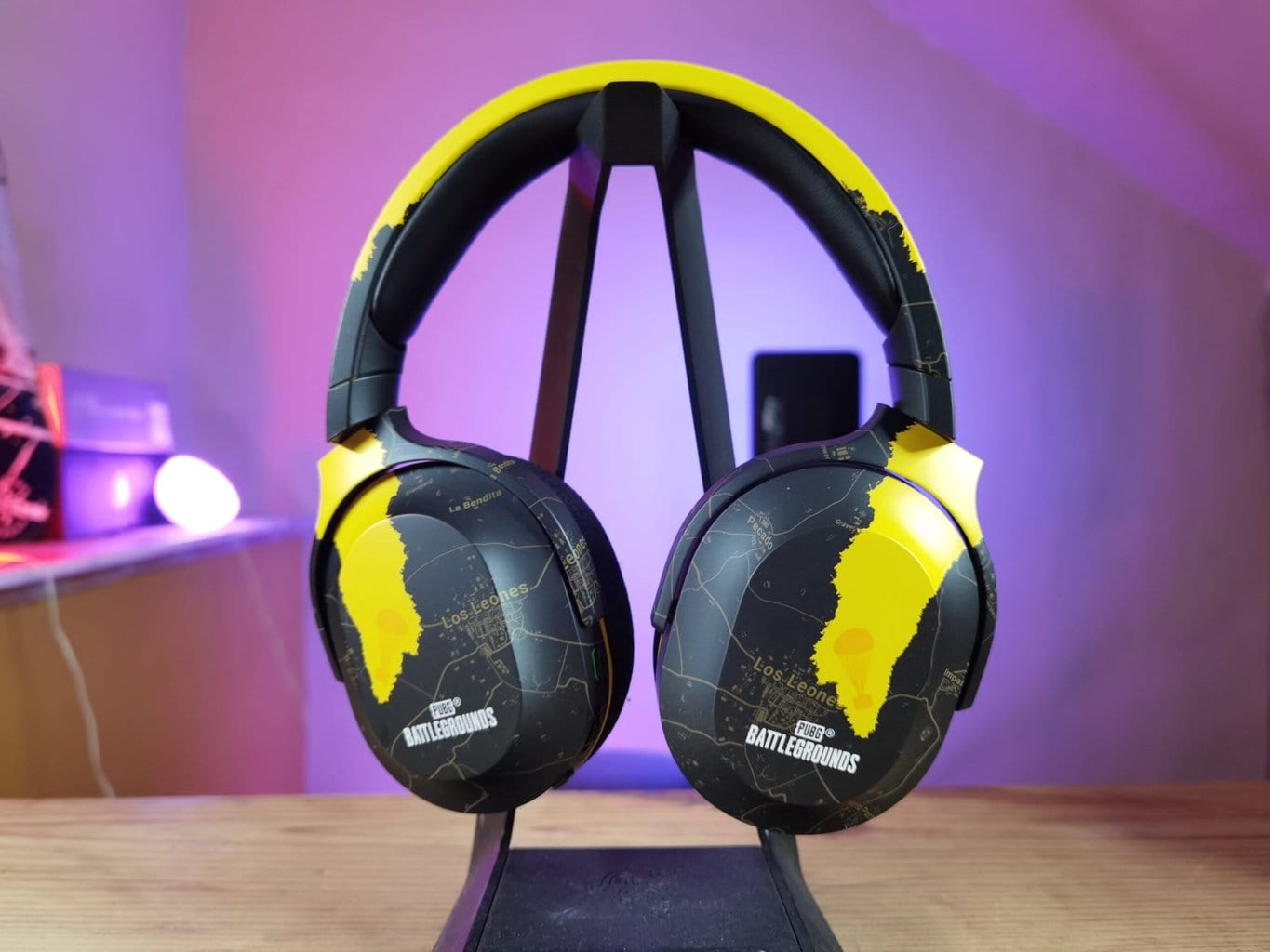 Tai nghe không dây chùm đầu Razer Barracuda X (2022)-Wireless Multi-Platform Gaming and Mobile Headset-PUBG: Battlegrounds Edition_Mới, hàng chính hãng