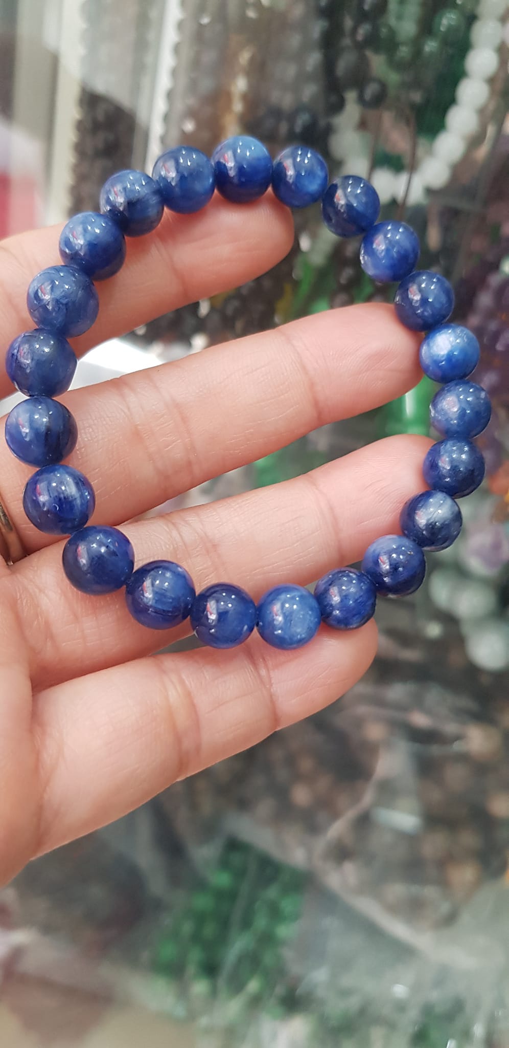 Vòng tay nữ đá kyanite tự nhiên cao cấp hay đá Sapphire nước xanh dương Đậm bóng đẹp 8,5mm nữ mệnh Thủy mệnh Mộc đeo ạ
