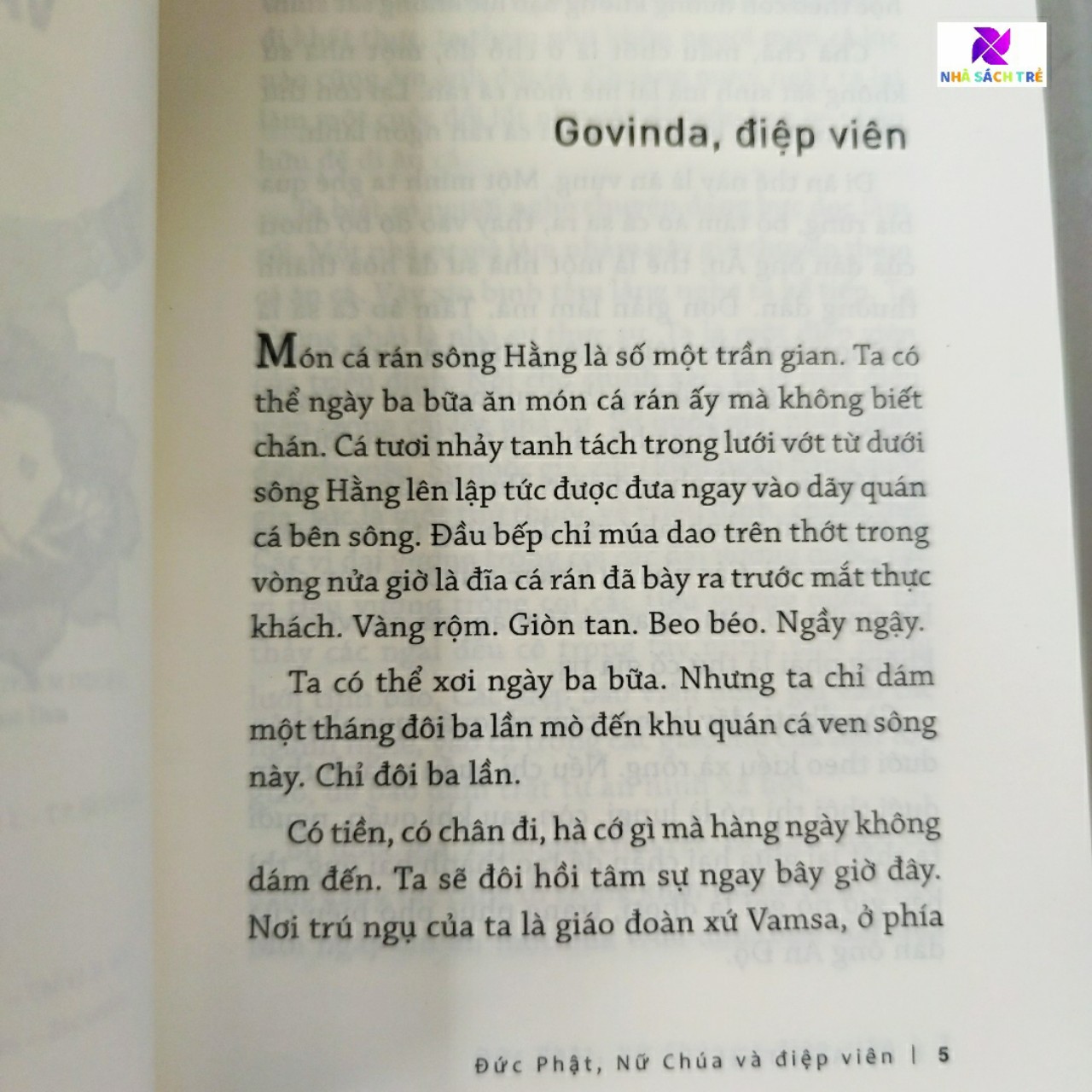Đức Phật, Nữ Chúa Và Điệp Viên