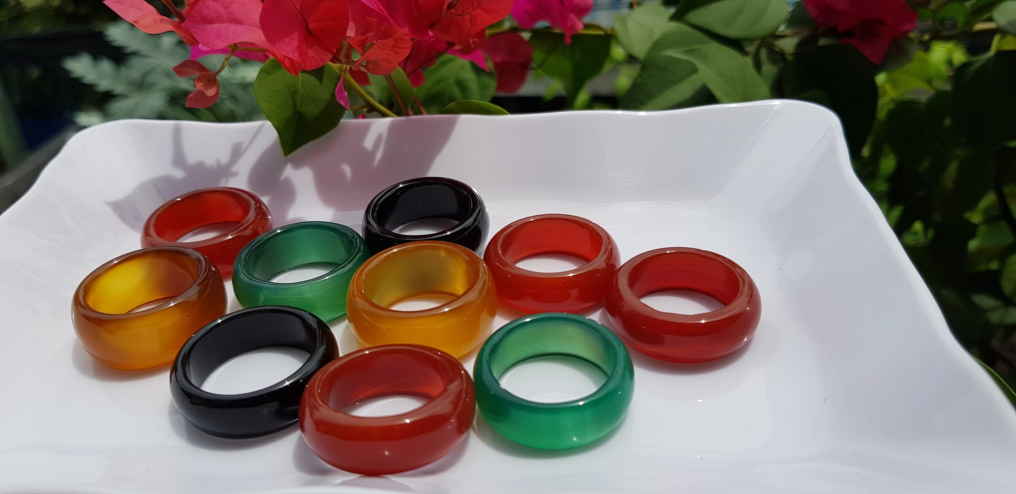 Nhẫn Nam Ni 19mm x cao 9mm Chất liệu đá mã não đủ màu Đỏ Vàng Đen Xanh dương shop giao bất kỳ Các Anh chọn nhẫn màu nào thì inbox shop giao đồng giá ạ